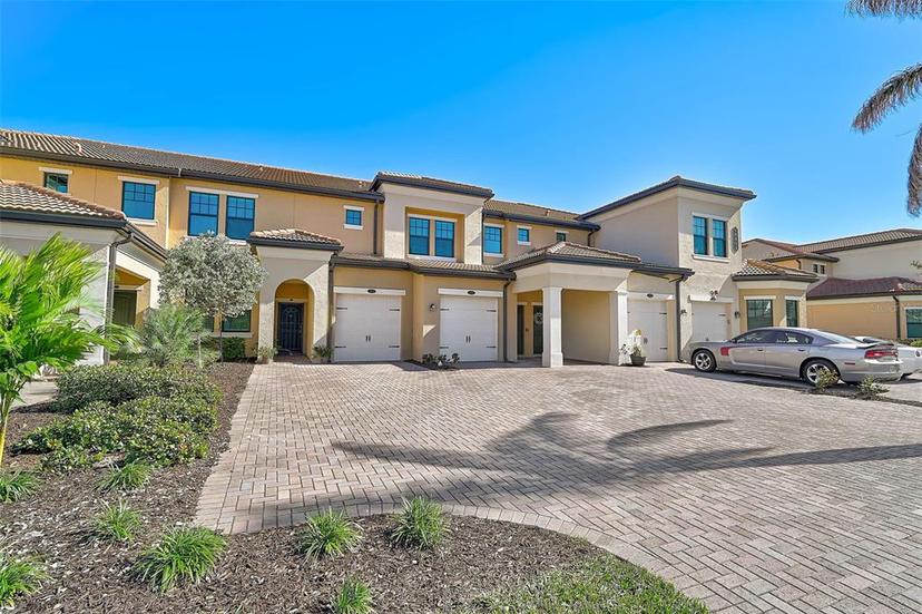 Picture of 10055 Crooked Creek Drive Unit 102, Venice FL 34293