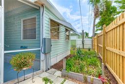 Picture of 604 49Th Avenue Drive W, Bradenton, FL 34207