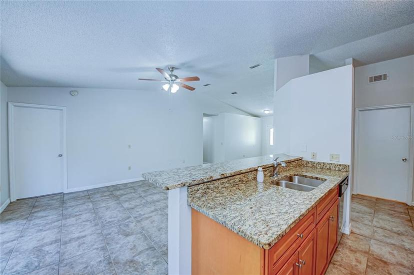 Picture of 637 Twin Lake Avenue, Deltona FL 32738