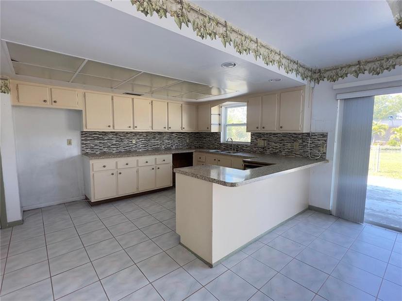 Picture of 10 Golfview Road S, Rotonda West FL 33947