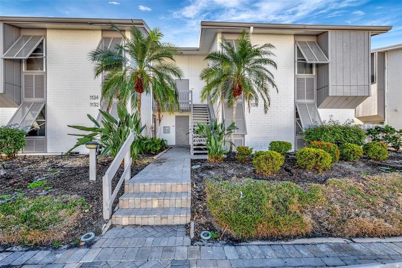 Picture of 1130 W Peppertree Lane Unit 118, Sarasota FL 34242