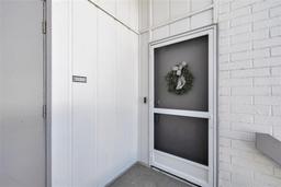 Picture of 1130 W Peppertree Lane Unit 118, Sarasota, FL 34242