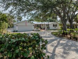 Picture of 705 Armada Road N, Venice, FL 34285
