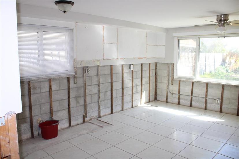 Picture of 215 176Th Terrace Drive E, Redington Shores FL 33708