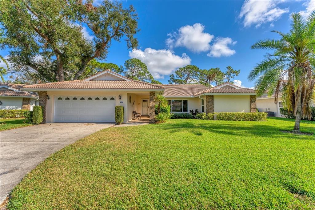 Picture of 5607 Garden Lakes Majestic, Bradenton, FL 34203