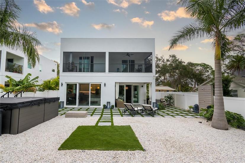 Picture of 5906 Larchwood Avenue, Sarasota FL 34231