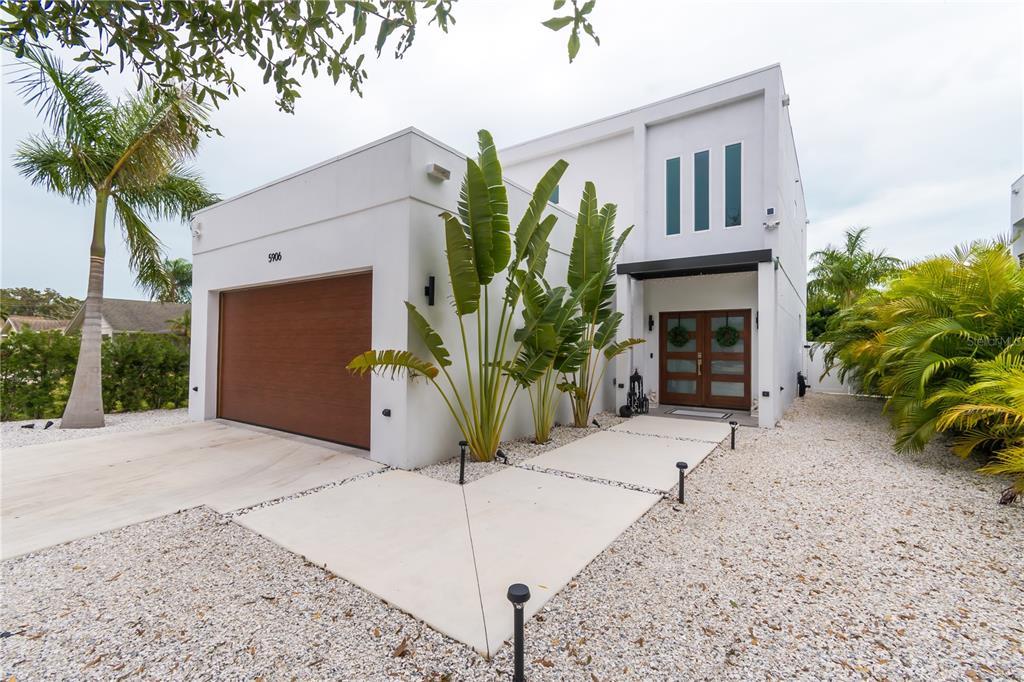 Picture of 5906 Larchwood Avenue, Sarasota, FL 34231