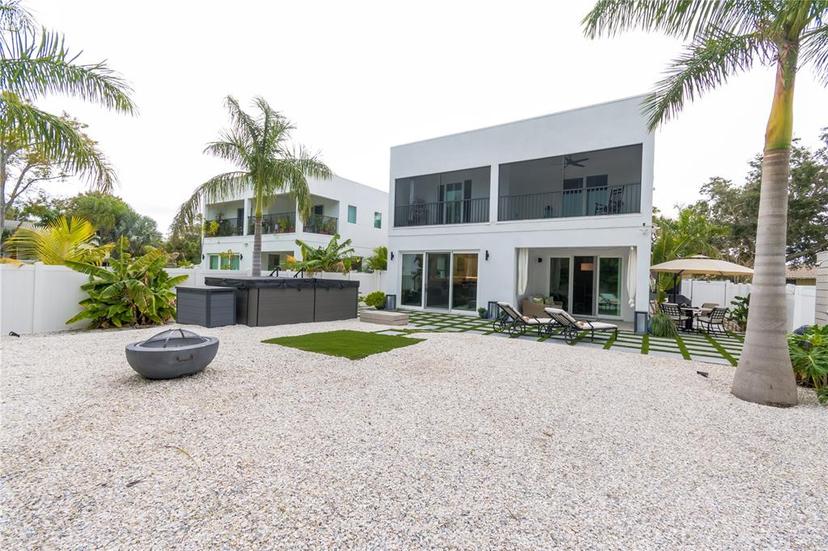 Picture of 5906 Larchwood Avenue, Sarasota FL 34231