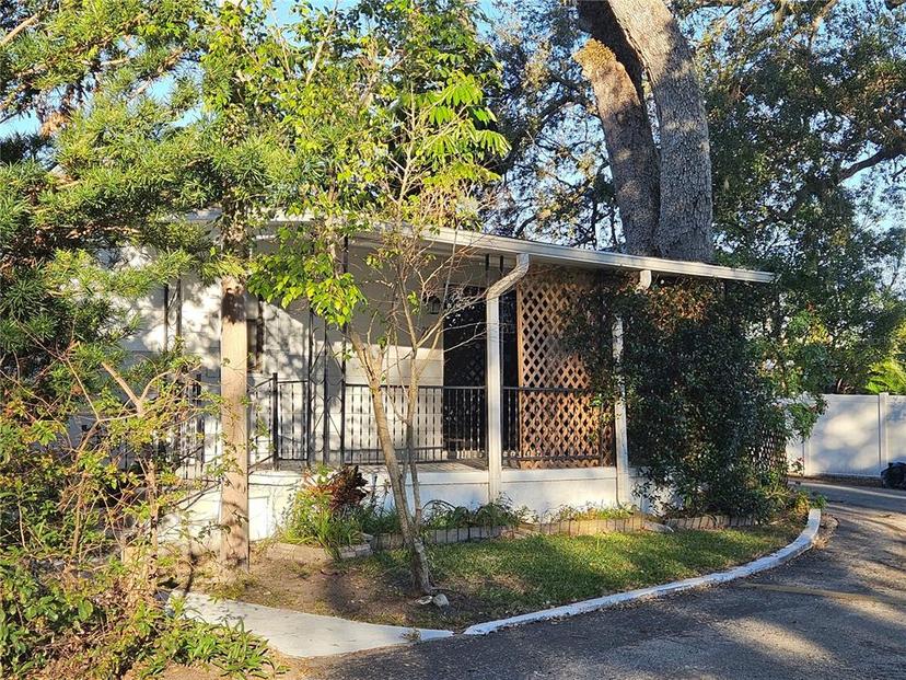 Picture of 2201 S Ridgewood Avenue Unit 21, Edgewater FL 32141