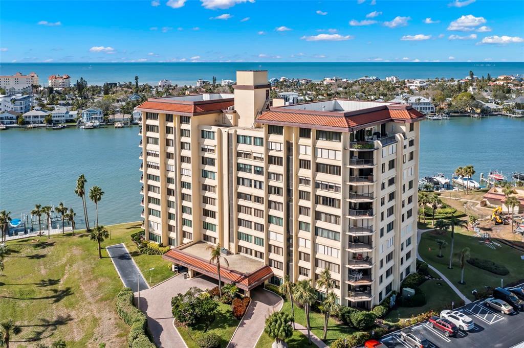 Picture of 700 Island Way Unit 704, Clearwater Beach, FL 33767