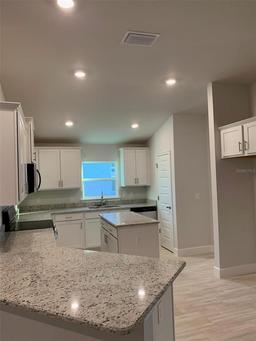 Picture of 418 W Fairways View Drive, Beverly Hills, FL 34465