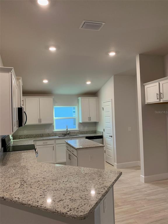 Picture of 418 W Fairways View Drive, Beverly Hills FL 34465