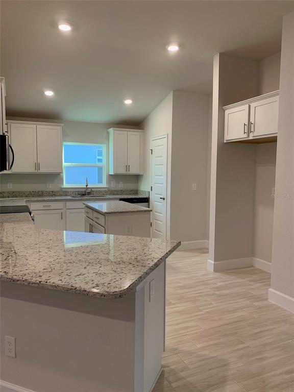 Picture of 418 W Fairways View Drive, Beverly Hills FL 34465