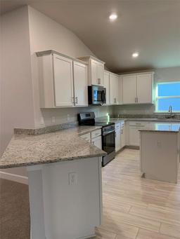 Picture of 418 W Fairways View Drive, Beverly Hills, FL 34465