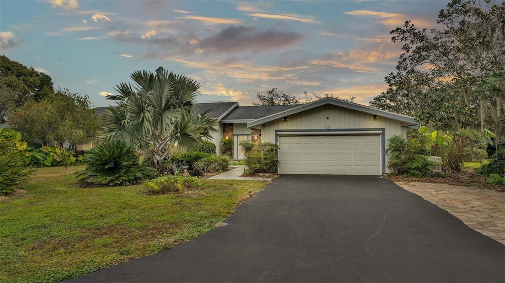 Picture of 48 Nottingham Way, Haines City, FL 33844