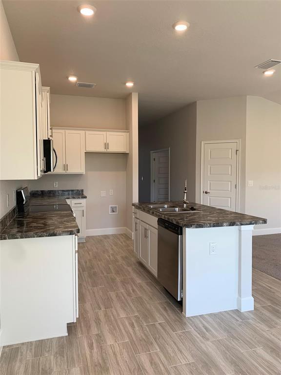 Picture of 320 W Rexford Drive, Beverly Hills FL 34465