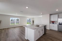Picture of 5846 Silver Moonlight Drive, Palmetto, FL 34221