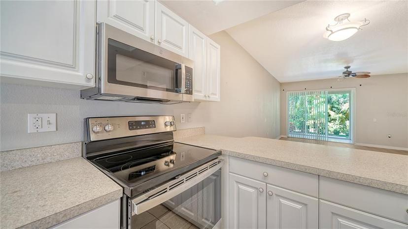 Picture of 4275 Castlebridge Lane Unit 1312B1, Sarasota FL 34238