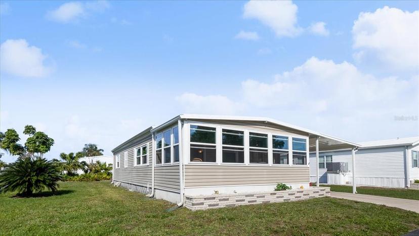 Picture of 458 Longwood Dr Unit 458, Venice FL 34285