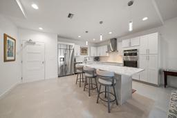 Picture of 920 N Osceola Avenue Unit 702, Clearwater, FL 33755