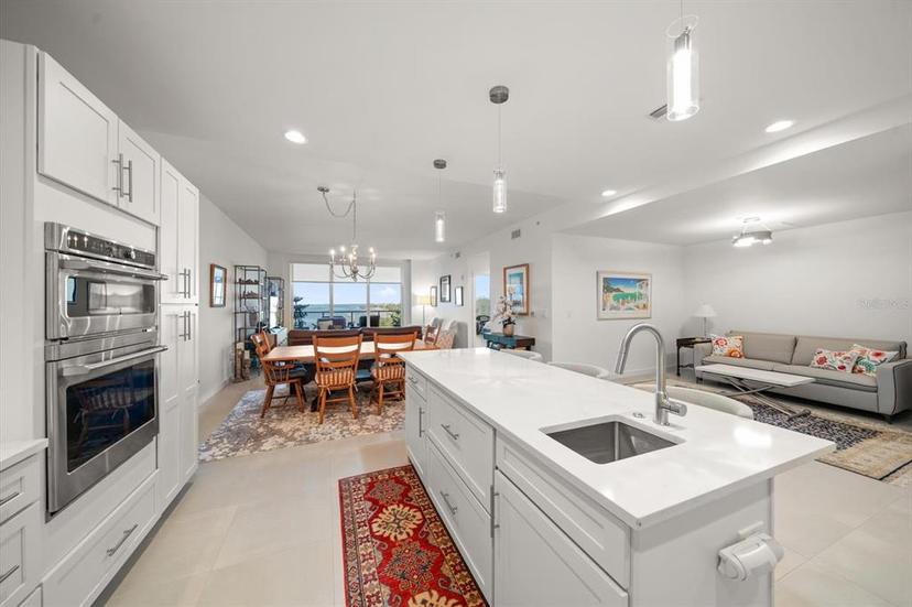 Picture of 920 N Osceola Avenue Unit 702, Clearwater FL 33755
