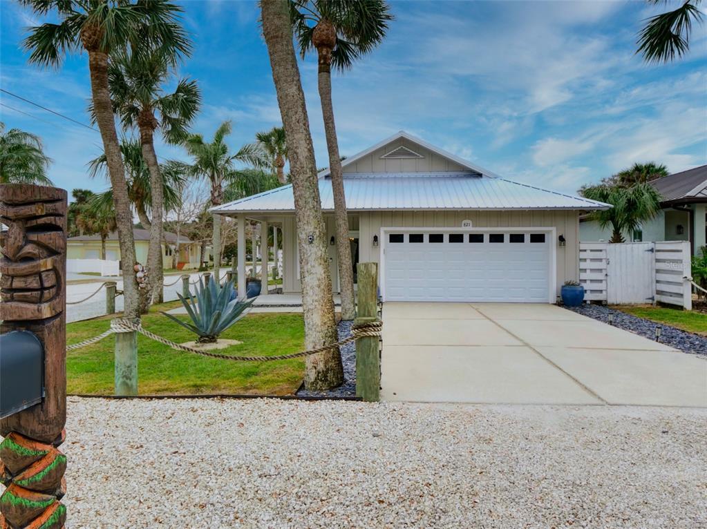 Picture of 821 E 1St Avenue, New Smyrna Beach, FL 32169