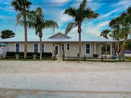 Picture of 821 E 1St Avenue, New Smyrna Beach, FL 32169