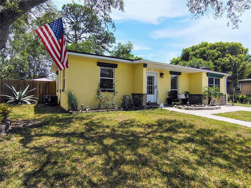 Picture of 1649 W Waycross Circle, Deltona FL 32725