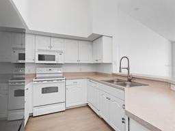 Picture of 4152 Central Sarasota Parkway Unit 727, Sarasota, FL 34238
