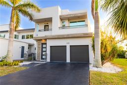 Picture of 2246 Fiesta Drive, Sarasota, FL 34231