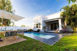 Picture of 2246 Fiesta Drive, Sarasota, FL 34231