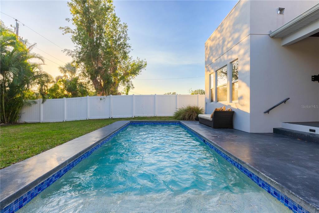 Picture of 2246 Fiesta Drive, Sarasota, FL 34231