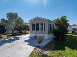 Picture of 5049 Shore Line Drive, Polk City, FL 33868