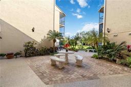 Picture of 618 Bird Bay Drive S Unit 201, Venice, FL 34285