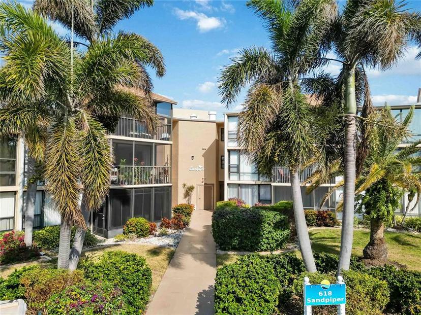 Picture of 618 Bird Bay Drive S Unit 201, Venice FL 34285
