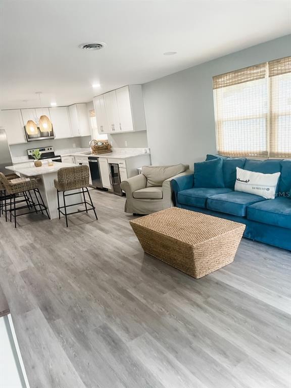 Picture of 690 Fox Street, Longboat Key FL 34228