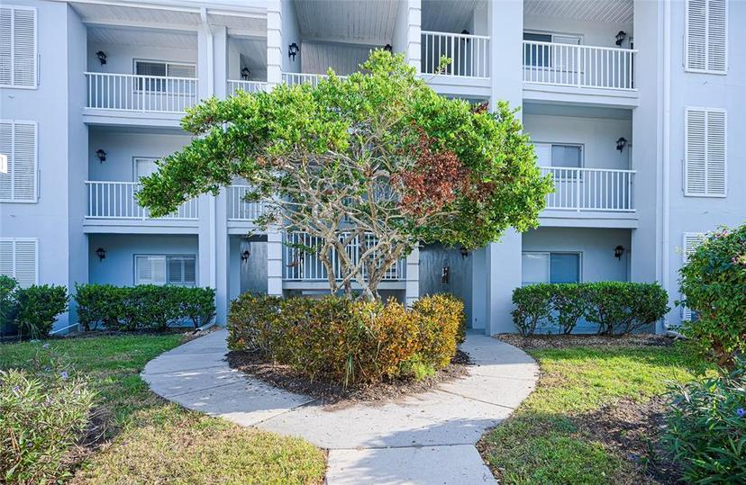 Picture of 404 Cerromar Circle N Unit 116, Venice FL 34293