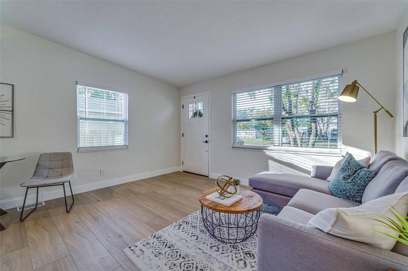 Picture of 2942 24Th Avenue N, St Petersburg FL 33713