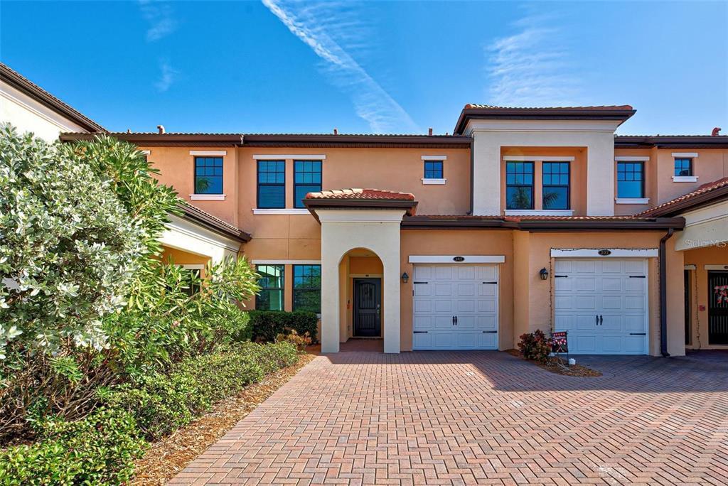 Picture of 10059 Crooked Creek Drive Unit 102, Venice, FL 34293