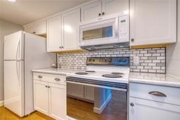 Picture of 175 Medallion Boulevard Unit F, Madeira Beach, FL 33708