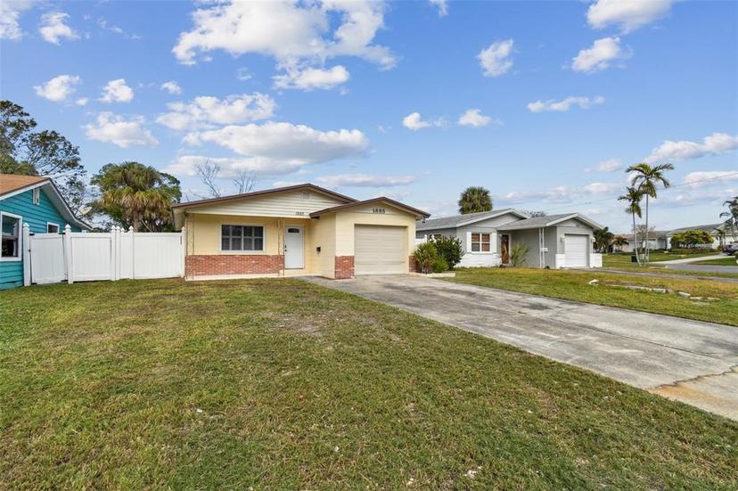 Picture of 1885 Mississippi Avenue Ne, St Petersburg FL 33703