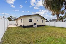 Picture of 1885 Mississippi Avenue Ne, St Petersburg, FL 33703