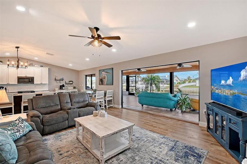 Picture of 128 Sinclair Street Se, Port Charlotte FL 33952