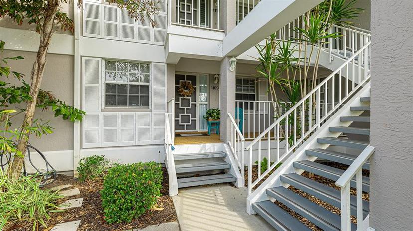 Picture of 1109 Edgewater Circle Unit 1109, Bradenton FL 34209