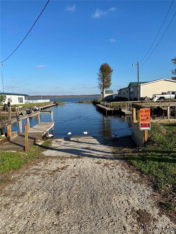 Picture of 982 Cr 461, Lake Panasoffkee FL 33538