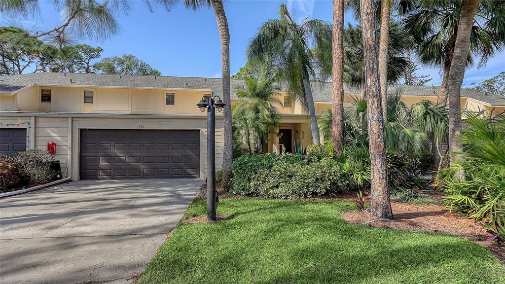 Picture of 7938 Pinegrove Court Unit 12, Sarasota, FL 34238
