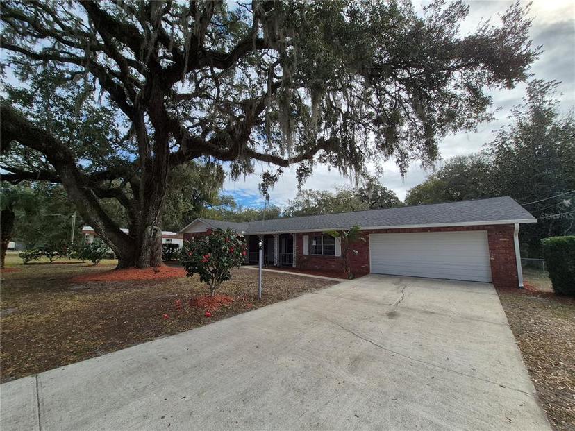 Picture of 802 Peters Street, Wildwood FL 34785