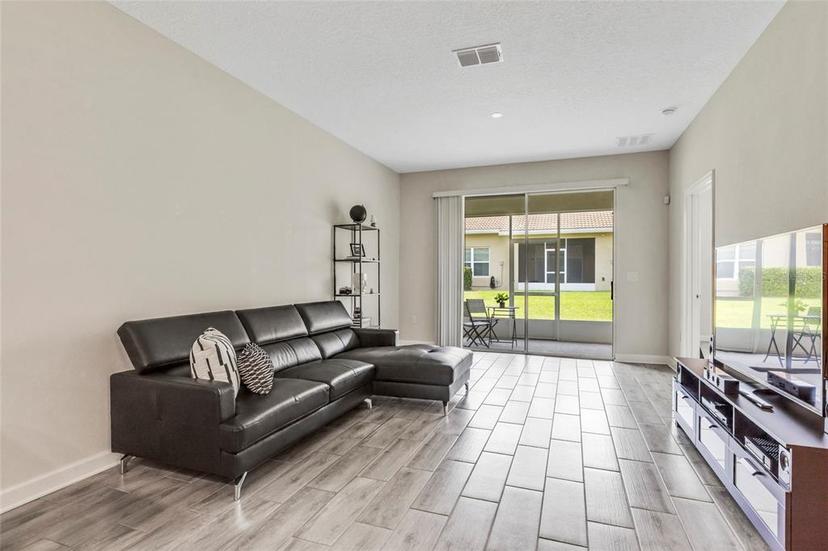 Picture of 1066 Quaker Ridge Lane, Davenport FL 33896