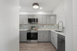Picture of 1751 Beach Road Unit 404, Englewood, FL 34223