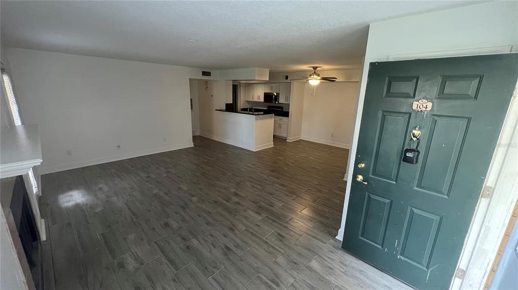 Picture of 5587 Devonbriar Way Unit 104, Orlando, FL 32822